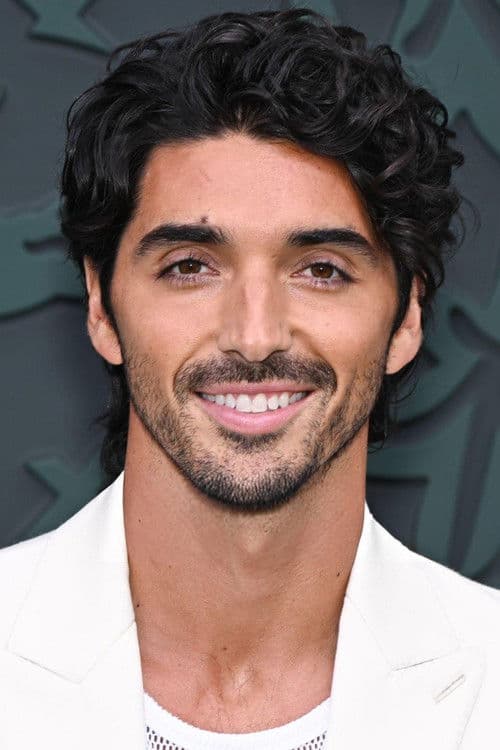 Taylor Zakhar Perez foto