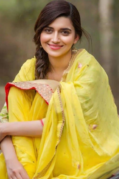 Nimrat Khaira foto