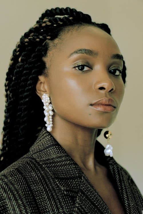 KiKi Layne foto