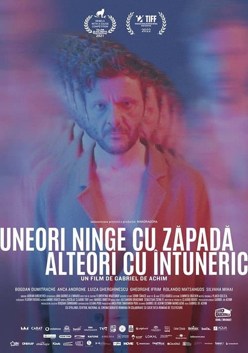 Uneori ninge cu zăpadă, alteori cu întuneric (2022) poster