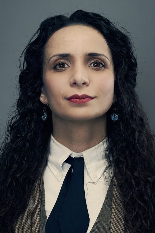 Ella Al-Shamahi foto