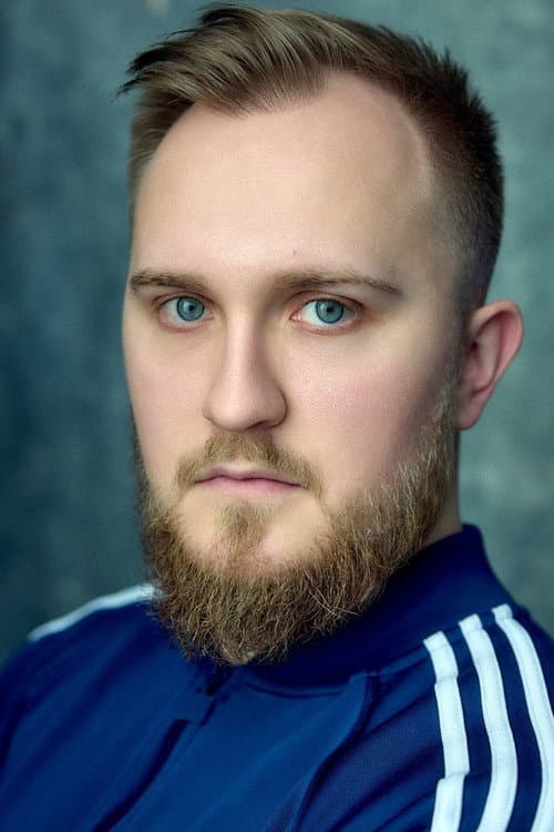 Adam Gower foto