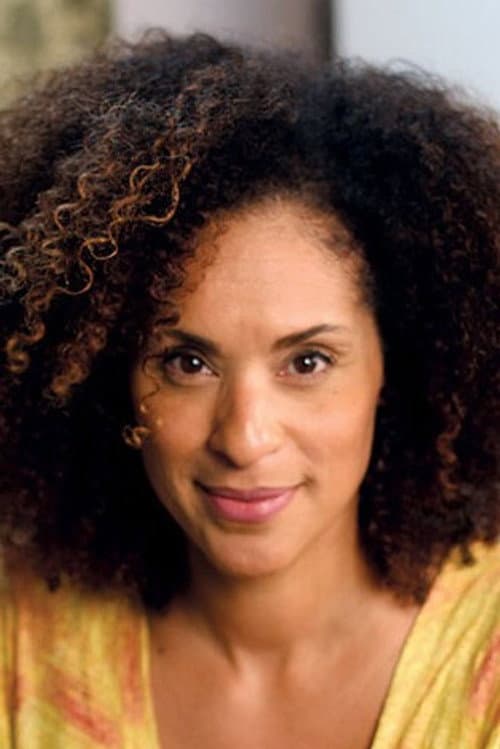 Karyn Parsons foto