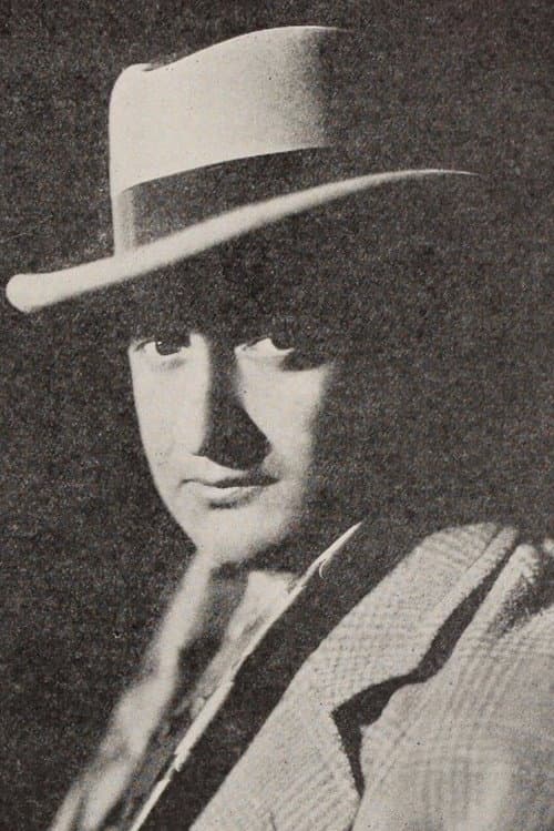 Alfred Santell foto