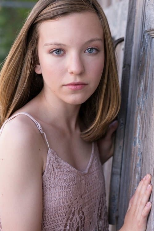 Aislinn DeButch foto