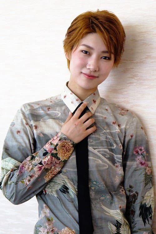 天華えま foto