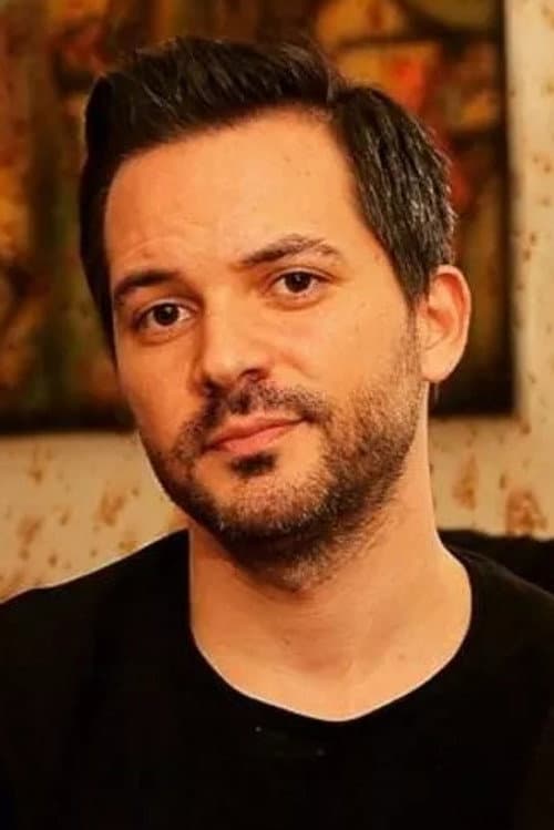 Ömür Cedimağar foto