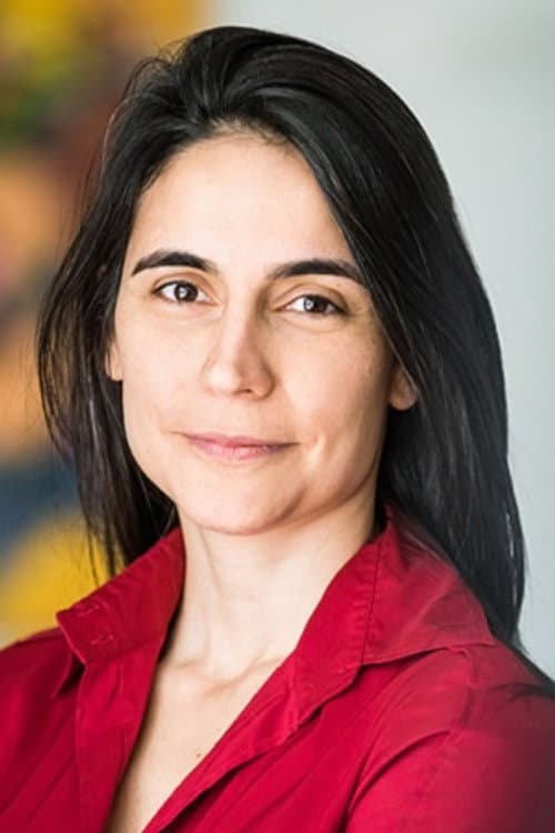 Julia Bacha foto