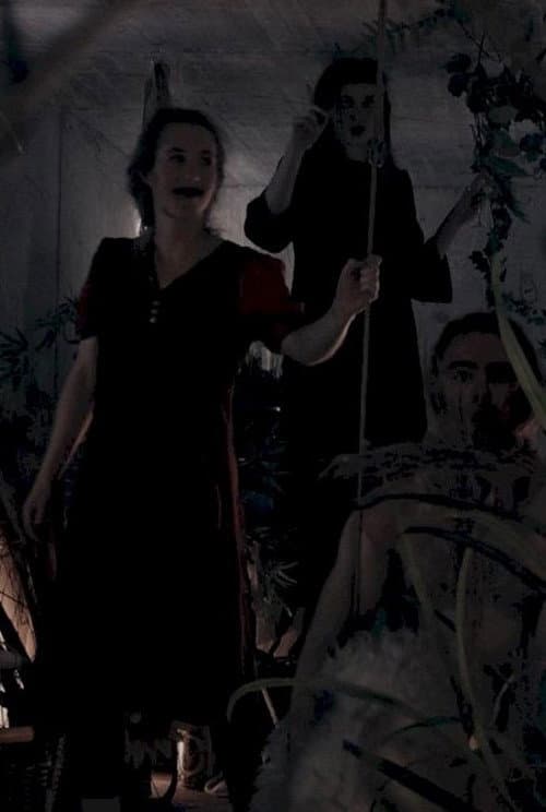 Glück ist ein warmes Gewehr (2018) poster
