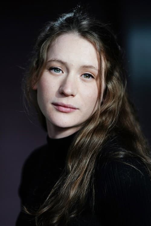 Claire Duburcq foto