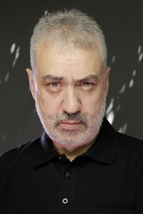 Caner Alkaya foto