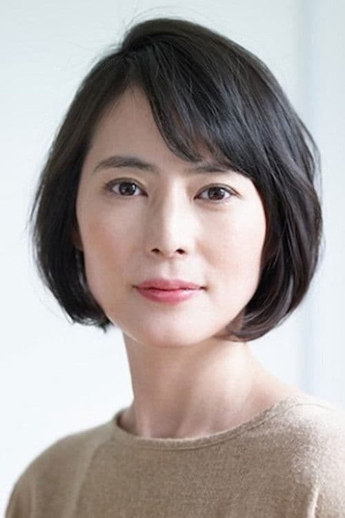 石堂夏央 foto