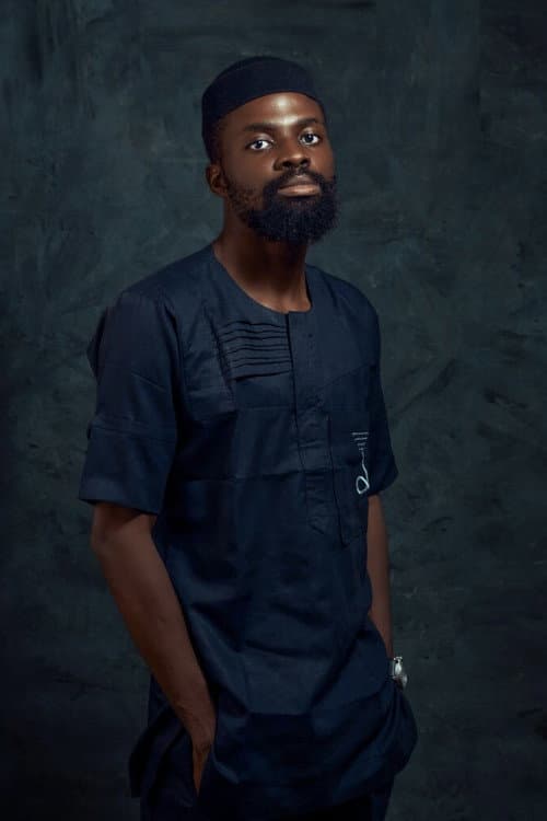Taiwo Egunjobi foto