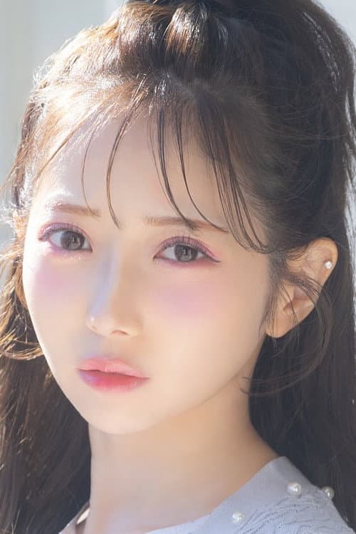 Saya Tanizaki foto