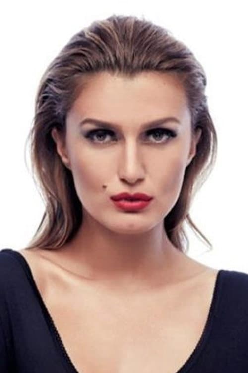 Tuğba Özay foto