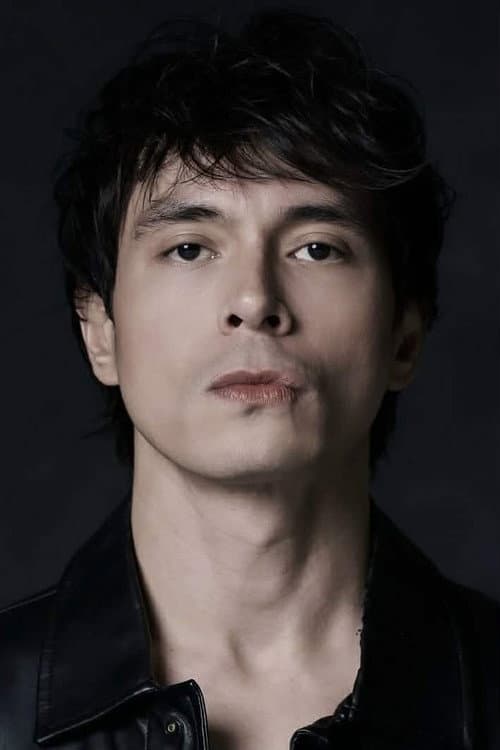 Jake Cuenca foto