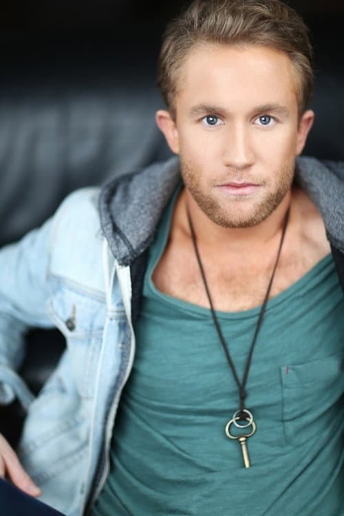 Taylor St. Pierre foto