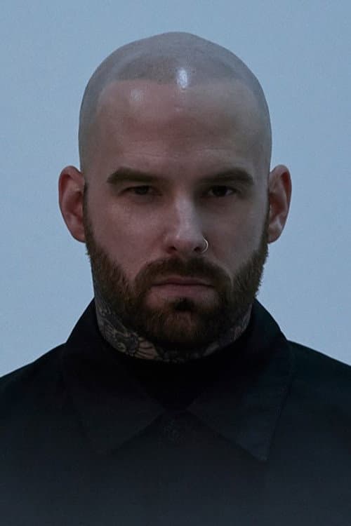 Josh Gilbert foto