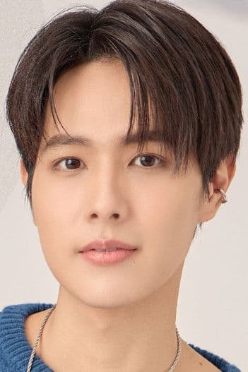 จีรัสณ์ วงศ์เพียร foto