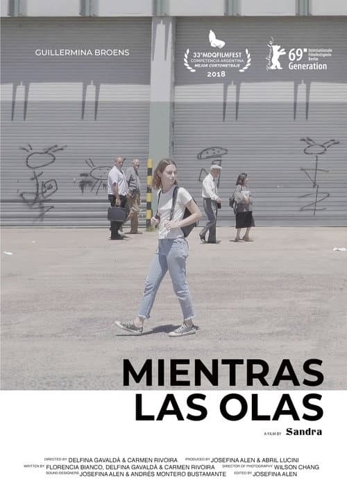 Mientras las olas (2018) poster