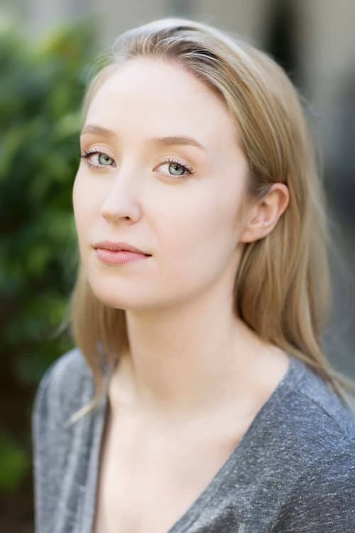 Lily Loveless foto