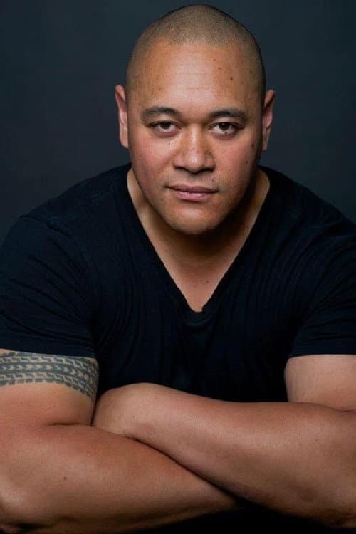 Tommy Ropati foto