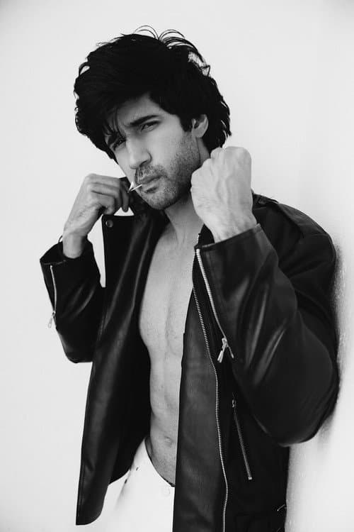 Ishaan Anuradha Khanna foto